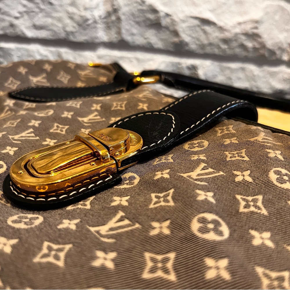 Louis Vuitton
Monogram Idylle Elegie - Picture 4 of 17